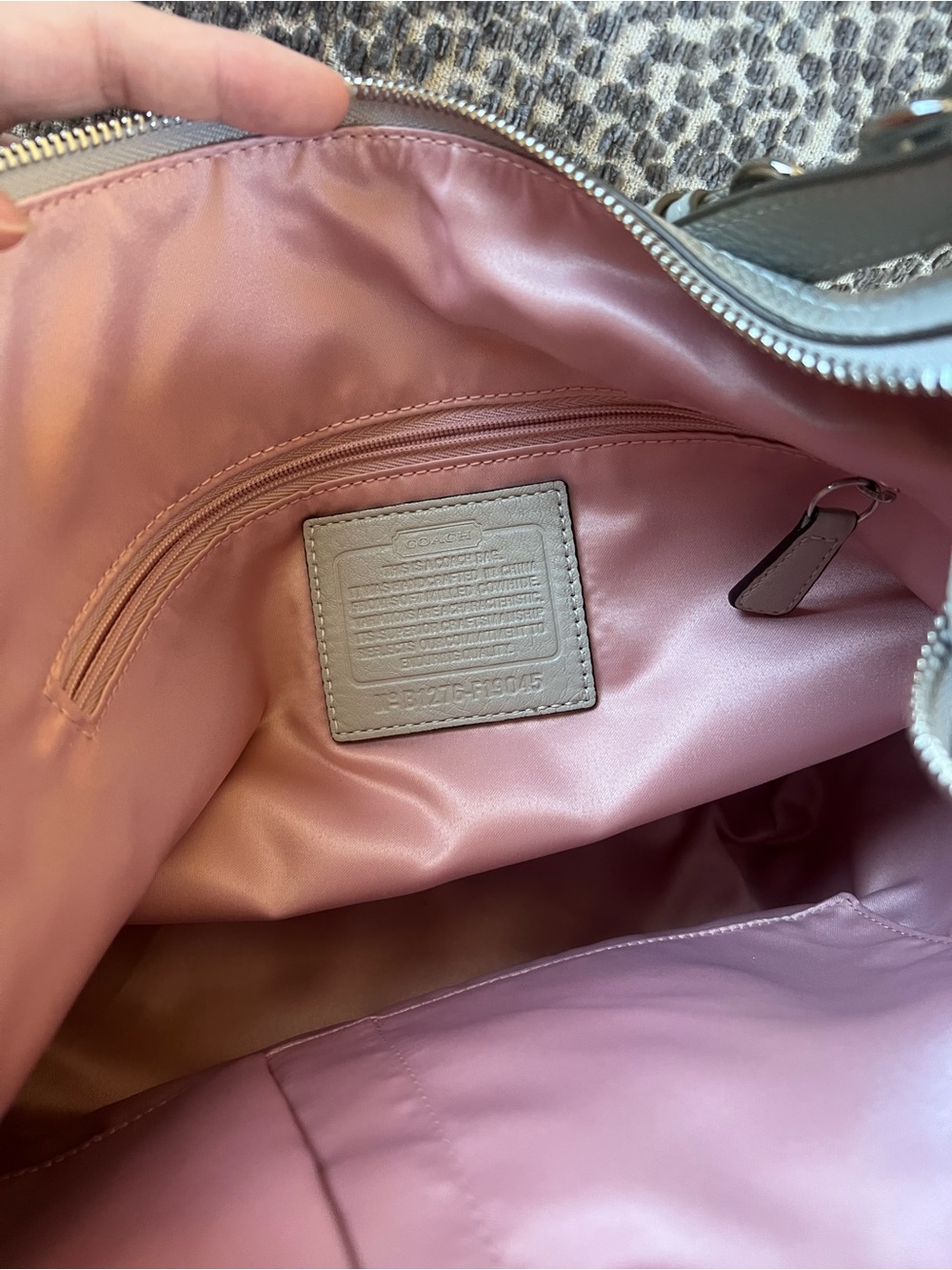 Coach Vintage Legacy Courtenay Hobo Bag Silver Hardware in Light Gray - Picture 9 of 9